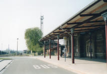 der Busbahnhof Blickrichtung Erfurt am 21.04.2002