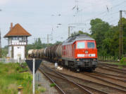 233.521-4 mit dem Nahgüterzug nach Bernburg